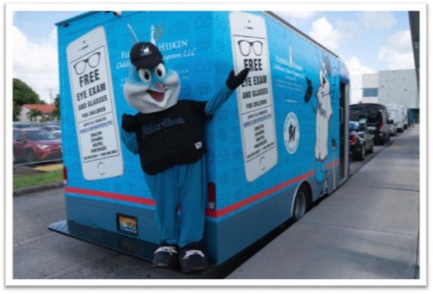 Los Marlins unieron fuerzas con Miami Lighthouse para brindar una mano amiga a los estudiantes en necesidad de cuidados visuales.