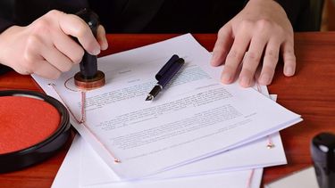 En la mayoría de los estados se pueden desheredar a algunas personas por medio de un testamento bien hecho.&nbsp;