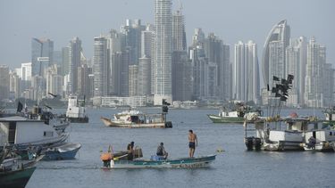 Los fiscales que investigan el esc&aacute;ndalo de los sobornos entregados por Odebrecht en Panam&aacute; pidieron una nueva pr&oacute;rroga para determinar si hubo pagos ilegales durante otros gobiernos en el pa&iacute;s centroamericano.