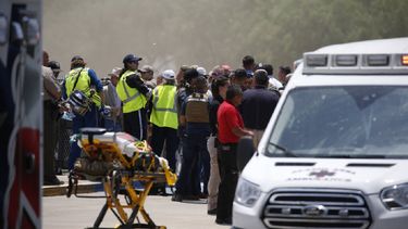 Quince muertos, incluidos 14 niños, en tiroteo en escuela de Texas