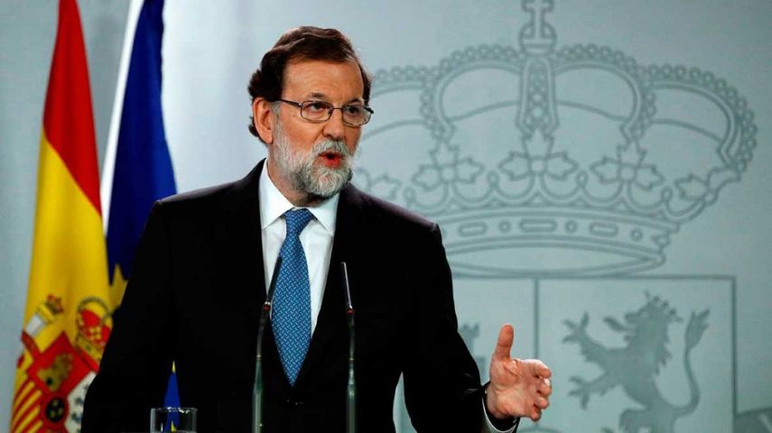 El presidente del Gobierno español aplica el artículo 155 en Cataluña.
