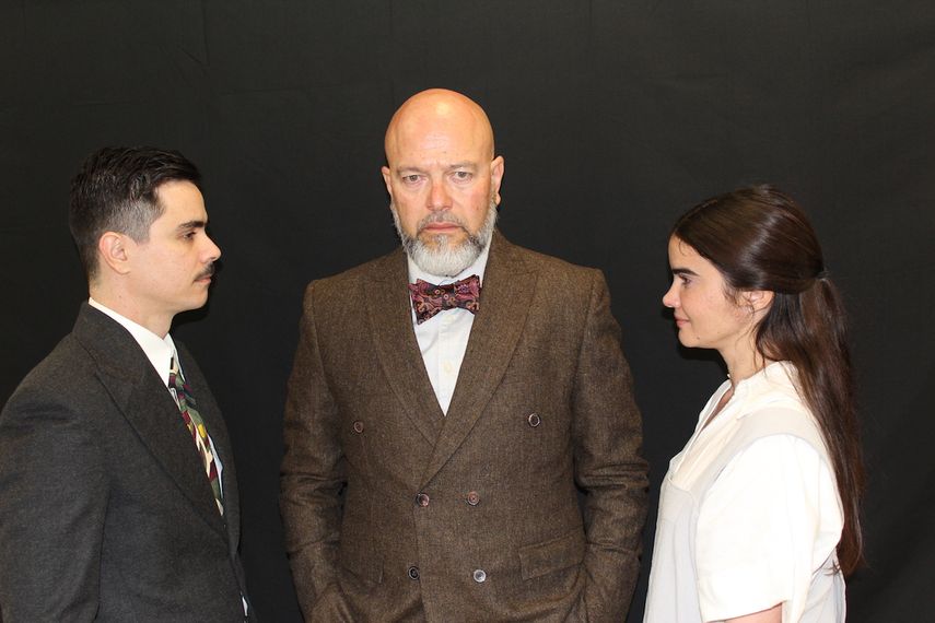 Los actores Daniel Romero, Carlos Acosta Milián y Claudia Tomás conforman el elenco de Sed en la Calle del Agua.&nbsp;