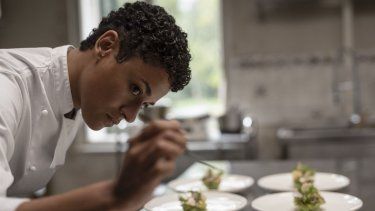 La laureada Ariana DeBose protagoniza este thriller psicológico en Prime Video