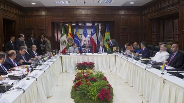 La Mesa de la Unidad Democrática se sentó con el régimen de Nicolás Maduro en República Dominicana para conseguir una salida a la crisis económica y política que vive el país. 