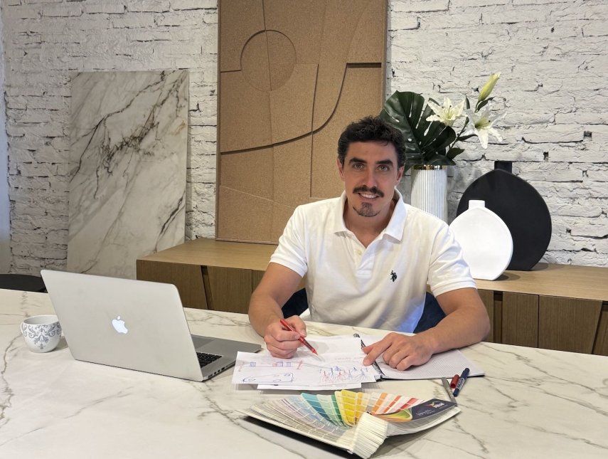 El diseñador Alejandro Anselmi.