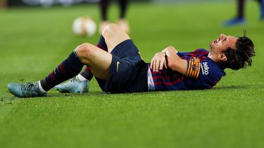 El argentino intentó permanecer en el juego, pero 10 minutos después del incidente fue sustituido.