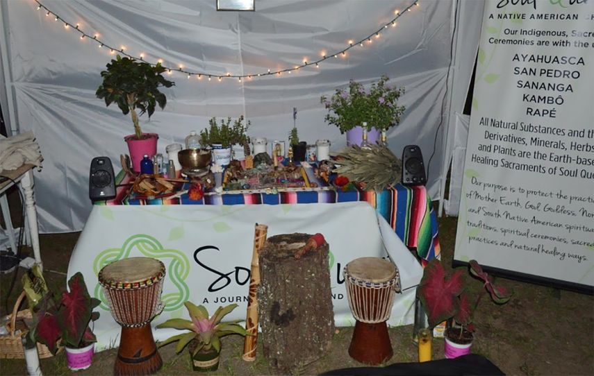 Vista parcial del altar de la congregación de la ayahuasca.