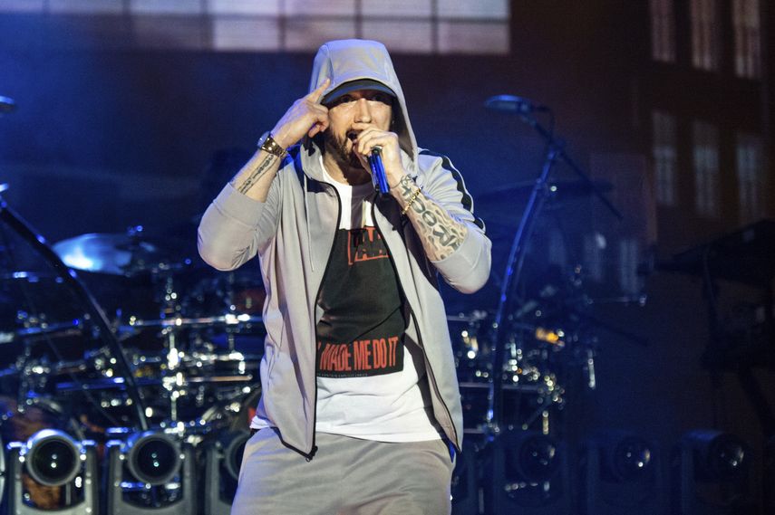 El rapero estadounidense Eminem act&uacute;a en el Bonnaroo Music and Arts Festival.&nbsp;