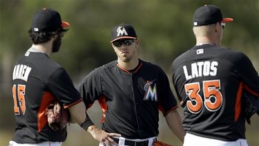 Haren (a la izquierda) confiesa que el cambio a los Marlins lo tomó por sorpresa. (AP)