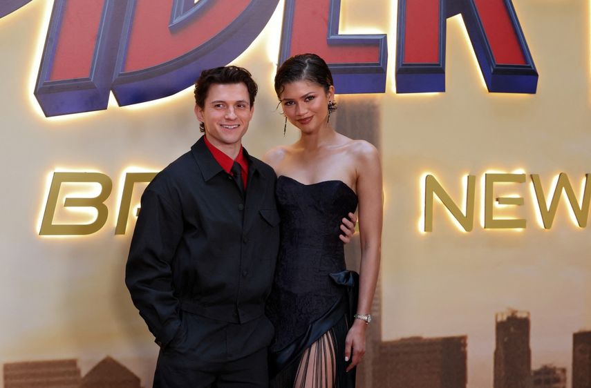 La actriz estadounidense Zendaya y el actor británico Tom Holland posan durante una sesión fotográfica para la película «Spider-Man: Brand New Day», en un hotel de Madrid el 15 de junio de 2026.
