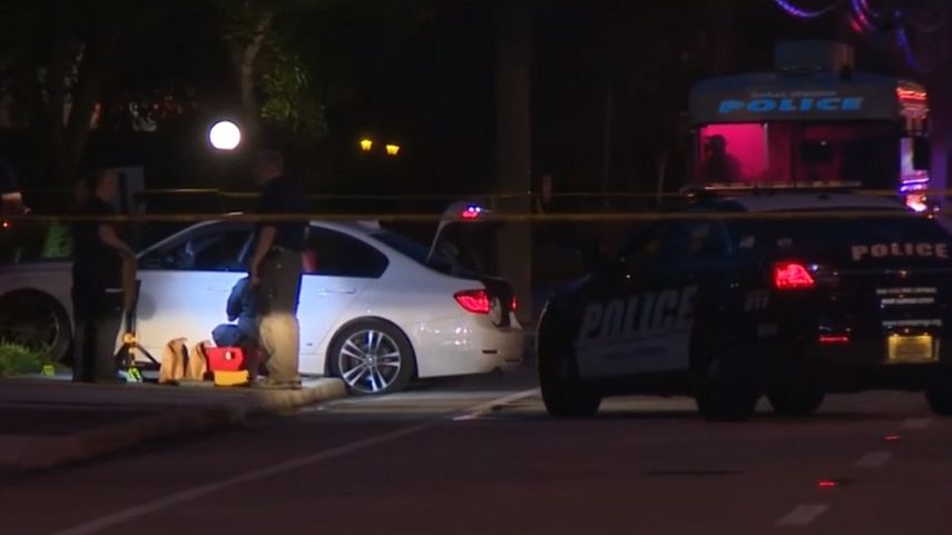 Actividad policial esta madrugada luego de reportarse un tiroteo en Coral Springs, al norte de Miami.
