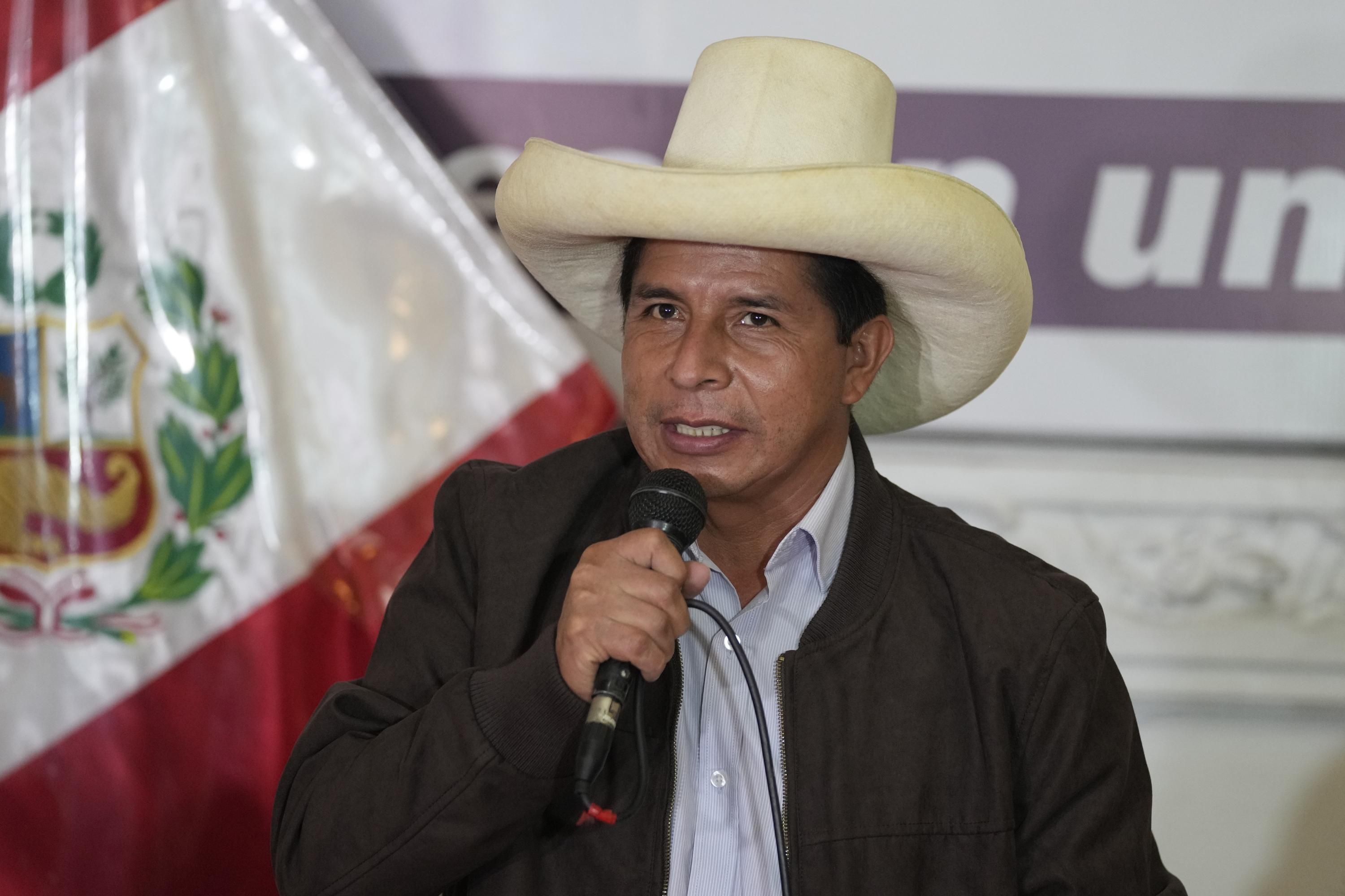 Presidente Castillo enfrenta 46% de desaprobación Presidente Castillo enfrenta 46% de desaprobación