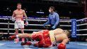 El turco Avni Yildirim cae a la lona ante una serie de golpes del mexicano Saúl Canelo Álvarez en el tercer asalto de la pelea que se disputó el sábado 27 de febrero en Miami El turco Avni Yildirim cae a la lona ante una serie de golpes del mexicano Saúl Canelo Álvarez en el tercer asalto de la pelea que se disputó el sábado 27 de febrero en Miami