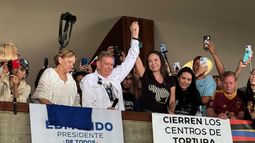 María Corina Machado y Edmundo González Urrutia participaron en el acto Volver a casa desde la UCV