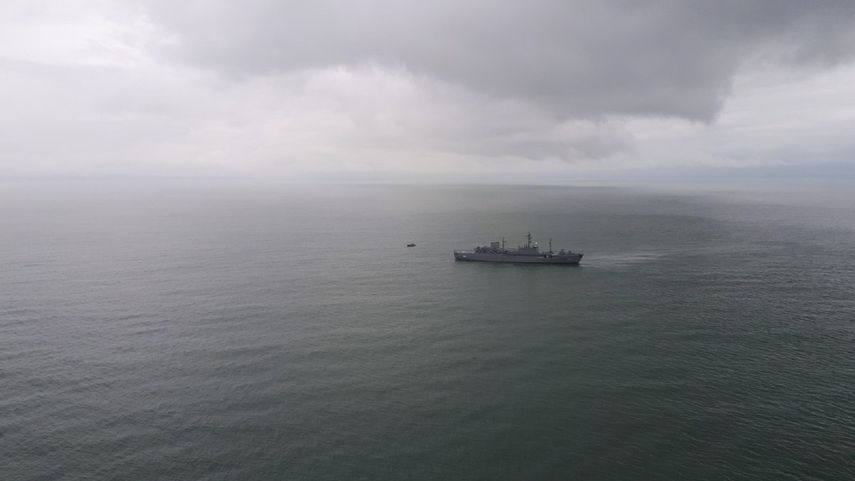 El personal naval de Colombia inició los patrones de búsqueda para ubicar y rescatar a los dos menores desaparecidos.