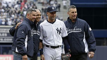 Jeter ha dicho que tiene cero paciencia cuando se trata de la reconstrucción de los Marlins, por lo que pretende formar un equipo ganador para la temporada 2019 de la mano de su excompañero Jorge Posada (izquierda).