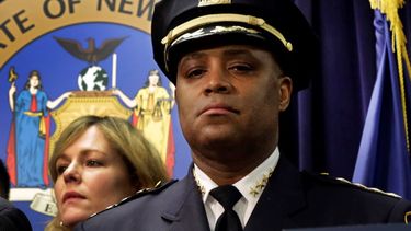 El jefe del Departamento de Policía de la ciudad de Nueva York, Philip Banks, asiste a una conferencia de prensa, en Nueva York, el 30 de enero de 2014.