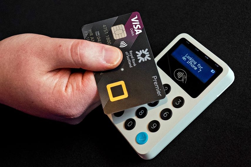Banco inglés prueba detector de huella dactilar para sustituir el pin en las tarjetas de débito.