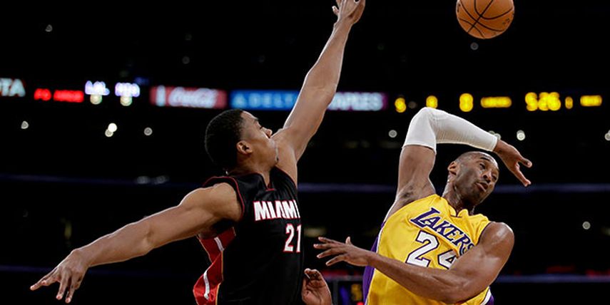 Hassan Whiteside fue el mejor del tabloncillo para el Heat (AP)