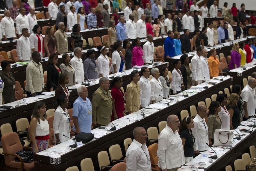 Foto&nbsp;de archivo del 8 de julio de 2018, de un grupo de legisladores que asisten a la sesi&oacute;n ordinaria de la Asamblea Nacional, en La Habana, Cuba.
