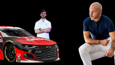 Pitbull desafía la velocidad y sueña con unir al mundo a través de NASCAR