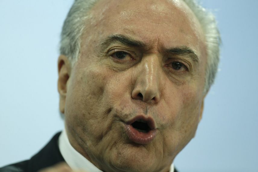 El presidente brasileño Michel Temer cuestionó la validez de las grabaciones realizadas por uno de los dueños de la empresa JBS y en la que, según la Fiscalía,&nbsp;Temer&nbsp;avala la compra del silencio de un poderoso diputado preso por corrupción.