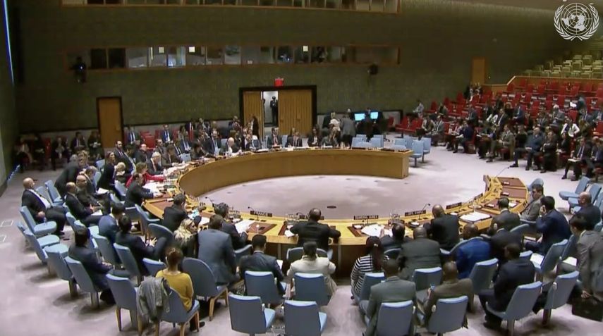 El Consejo de Seguridad de la ONU aprueba establecer en Siria una tregua humanitaria. 