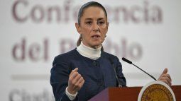 La presidenta de México, Claudia Sheinbaum, habla durante una conferencia.