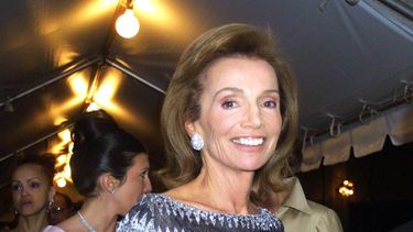 La escritora, actriz e icono de la moda Caroline Lee Radziwill.
