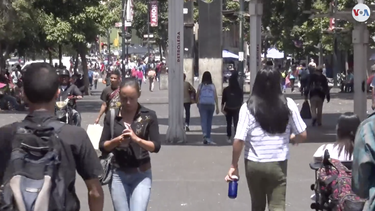 Captura de video del reportaje hecho por la Voz de América sobre el atraso en las telecomunicaciones que existe en Venezuela.&nbsp;
