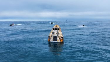 La nave espacial SpaceX Dragon que transportaba a la tripulación del Ax-3 y amerizó frente a la costa de Daytona, Florida, el 9 de febrero de 2024.