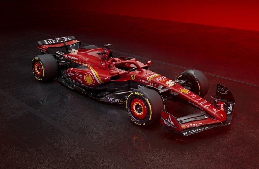 La famosa escudería Ferrari presentó el monoplaza que utilizará en la próxima temporada de la Fórmula 1.