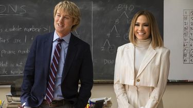 Jennifer López, derecha, y Owen Wilson en una escena de Marry Me en una imagen proporcionada porUniversal Pictures.&nbsp;