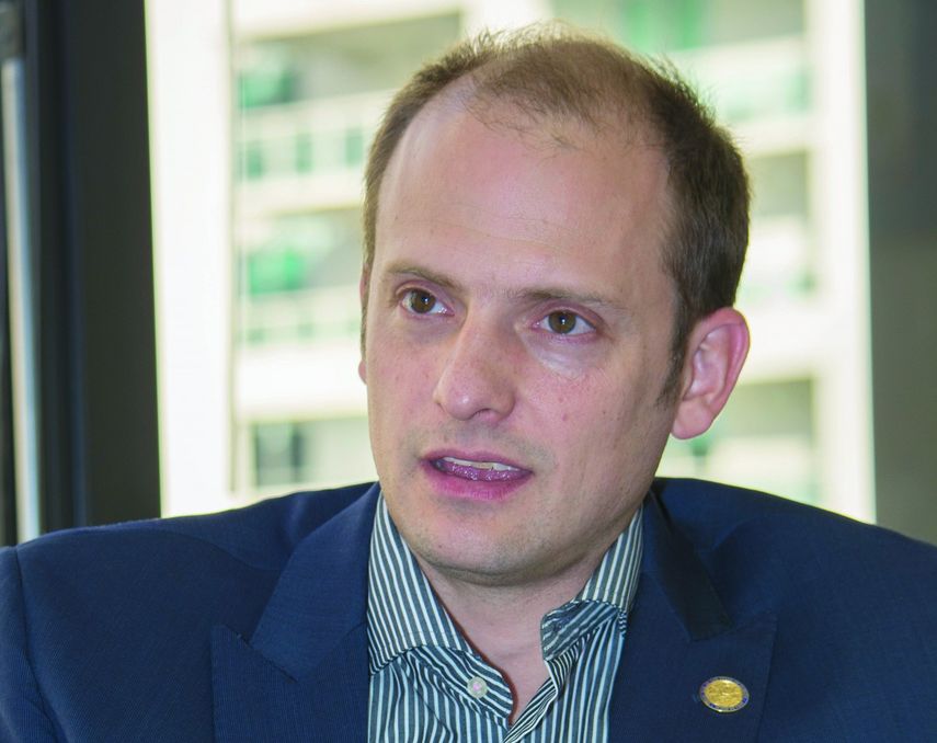 El representante estatal José Javier Rodriguez.