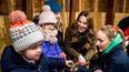 En esta imagen, Kate Middleton visita la Ark Open Farm, una finca ubicada en las cercan&iacute;as de Belfast, ciudad entre el Reino Unido y el norte de Irlanda.&nbsp;