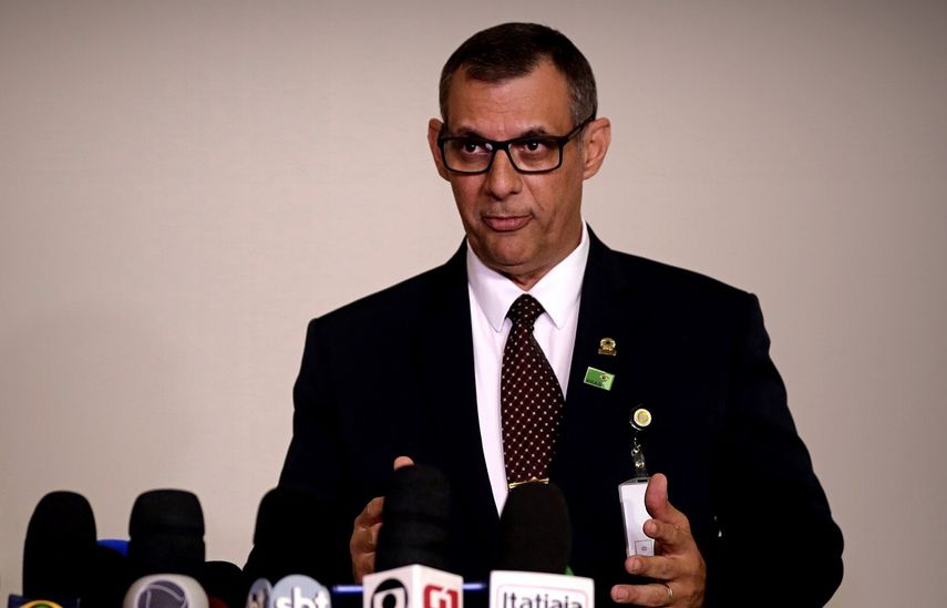 El portavoz de la presidencia de Brasil, el general Otávio Santana do Rego Barros, ofrece declaraciones a la prensa en Sao Paulo.