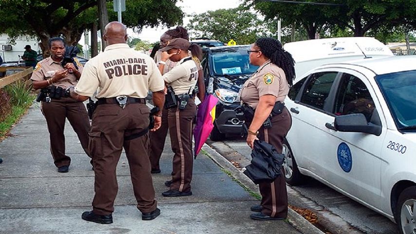 Policía Miami-Dade.