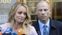 La estrella porno Stormy Daniels y su abogado Michael Avenatti hablan con reporteros sobre la demanda de ella contra el entonces presidente Donald Trump, el 16 de abril de 2018 en Nueva York. La estrella porno Stormy Daniels y su abogado Michael Avenatti hablan con reporteros sobre la demanda de ella contra el entonces presidente Donald Trump, el 16 de abril de 2018 en Nueva York.