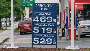 Continúa el alza de los precios del petróleo que golpea el bolsillo de los estadounidenses.