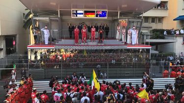 La escudería Ferrari acabó con una sequía de victorias de 16 años en la pista de Montecarlo.