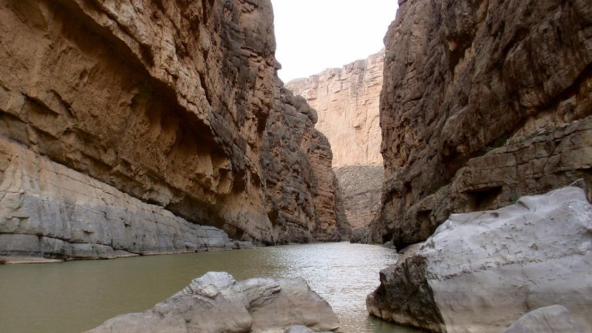 Vista del Río Bravo en su recorrido por el Parque Nacional Big Bend, en Texas, EEUU.