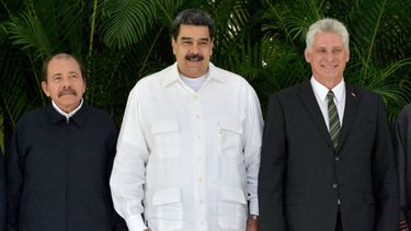 De izquierda a derecha, el dictador sandinista Daniel Ortega y los dictadores de Venezuela y Cuba, Nicolás Maduro y Miguel Díaz-Canel, respectivamente. 