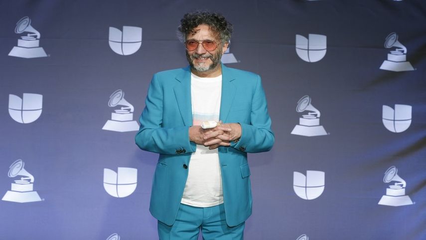 El rockero argentino Fito Páez posa en la sala de prensa durante la ceremonia de los Latin Grammy, el 14 de noviembre de 2019 en Las Vegas. Páez está nominado al Grammy al Mejor álbum latino de rock o música alternativa por La conquista del espacio. La ceremonia de premios es el 14 de marzo de 2021.&nbsp;