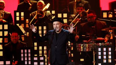 Ruben Blades se presenta en el escenario durante la 22a Entrega Anual del Latin GRAMMY en el MGM Grand Garden Arena el 18 de noviembre de 2021 en Las Vegas, Nevada.&nbsp;