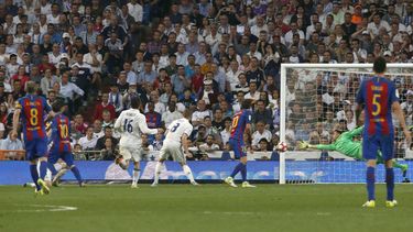 El clásico que se dio por primera vez en la final de la Copa Libertadores se escenificará en la casa del Real Madrid.