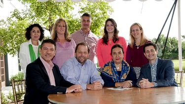 Nancy Bisquerra, Terrie Mooney, Ralph Jiménez, Kristina Havelos, Stephanie  Prince,   Andre Varona, john Wash, Tenchy Salas, Steve Politziner del evento Vamos al polo. (CORTESÍA)