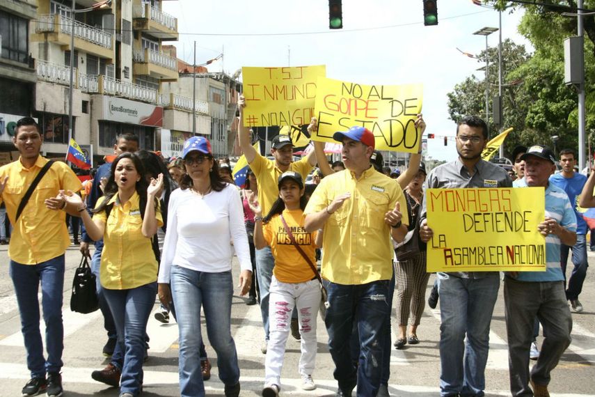 La plataforma llaman a múltiples movilizaciones a fin de conformar un inmenso e indetenible movimiento de presión ciudadana de resistencia ante el golpe de Estado.