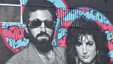 El mural dedicado a Gloria y Emilio Estefan fue ideado por el artista miamense Disem305.&nbsp;