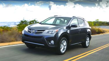 El Toyota RAV4 se ofrece en tres principales niveles de equipamiento: LE, XLE y Limited.