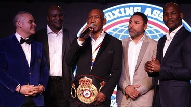 Varias figuras del mundo del boxeo dijeron presente en la convención.&nbsp;